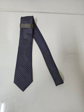 Tattersall London silk necktie with a geometric micro-pattern.